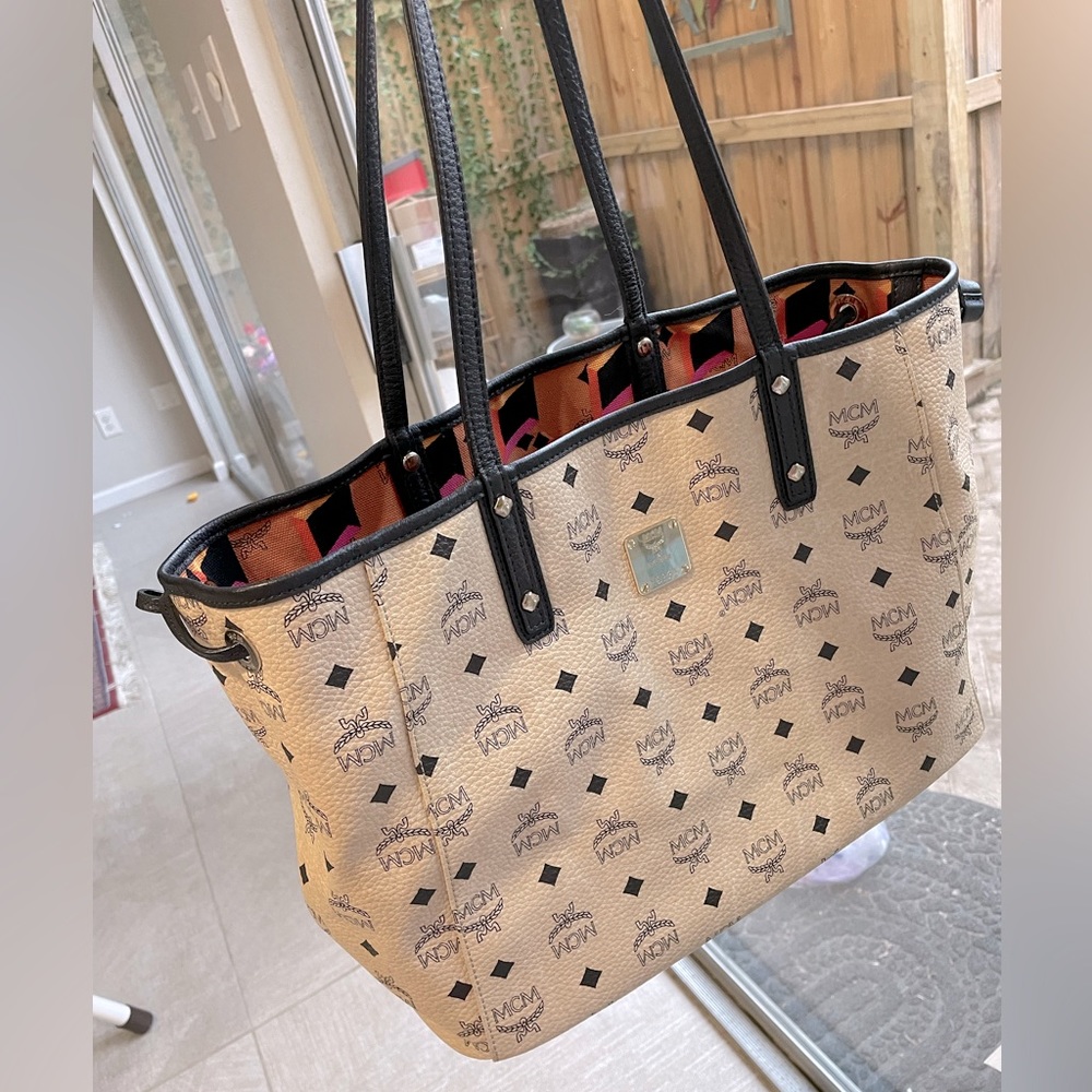 MCM Visestos Tote bag limited edition reversible.  Excellent condition. 18x11in